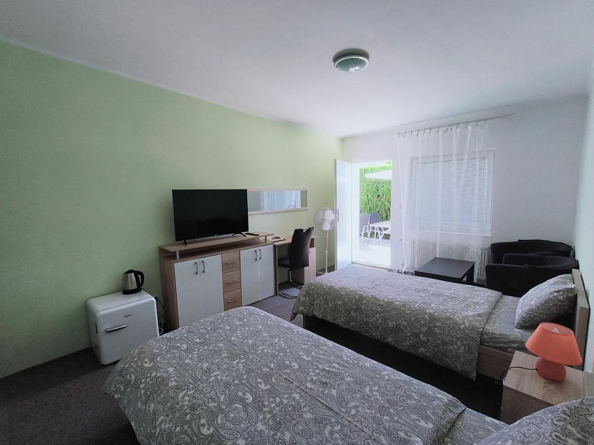 Cozy Room With Garden In 브라티슬라바 외부 사진