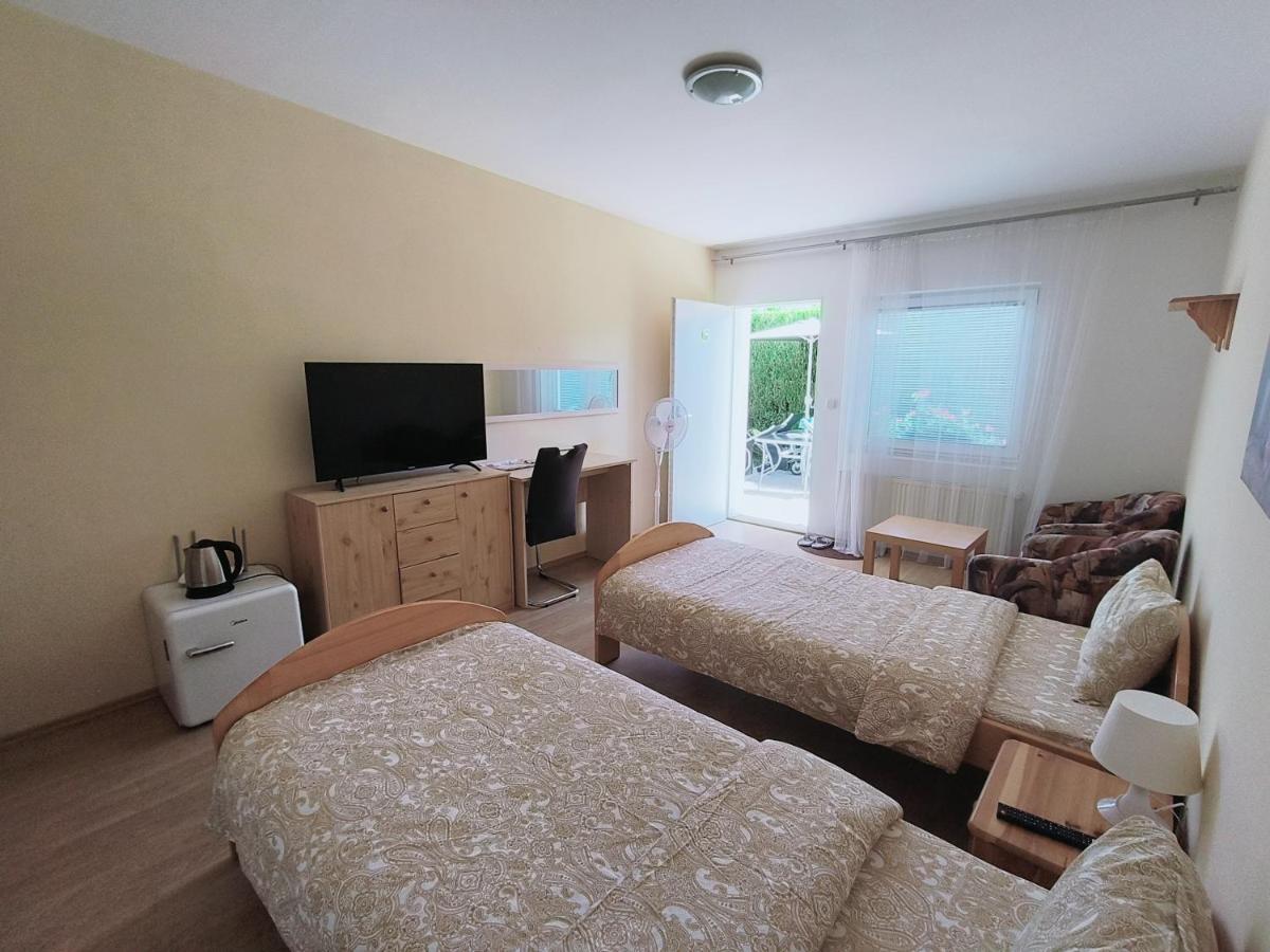 Cozy Room With Garden In 브라티슬라바 외부 사진